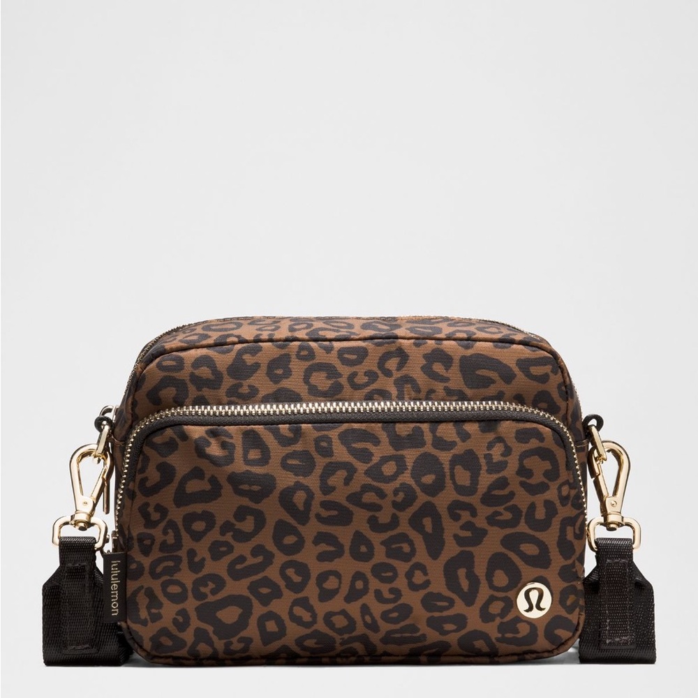 NWT Leopard Print Everywhere Crossbody Bag